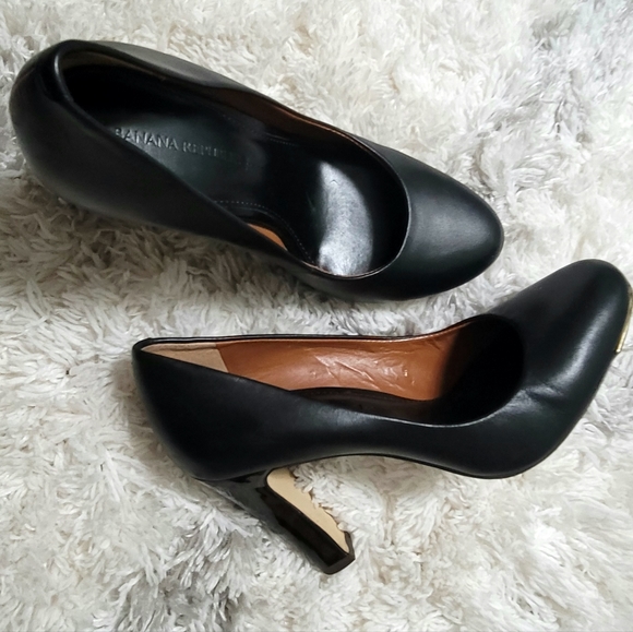 Banana Republic Gold Trim Black Leather Pump Heels Size 7 - Picture 3 of 10